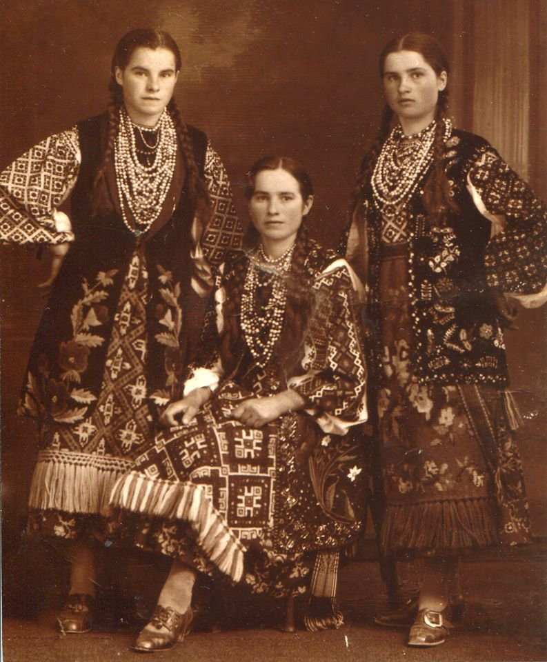 Три сестри